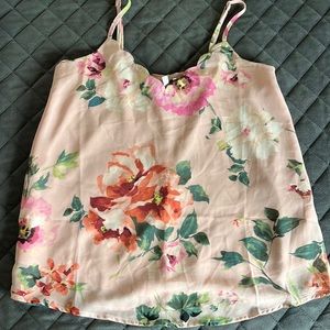 NWOT Women’s floral tank